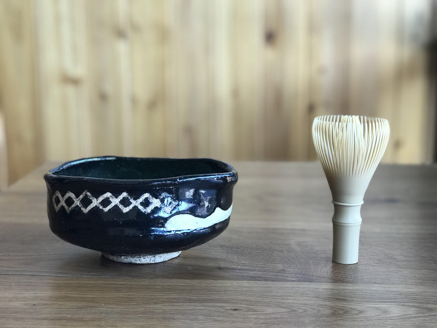 Kuro Oribe Kutsugata Chawan 織部沓形茶碗 - NIPPON CHA